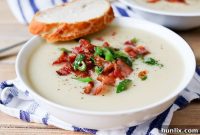 Creamy Cauliflower Bacon Bisque