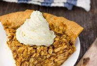 Rustic Deep Dish Apple Crumble