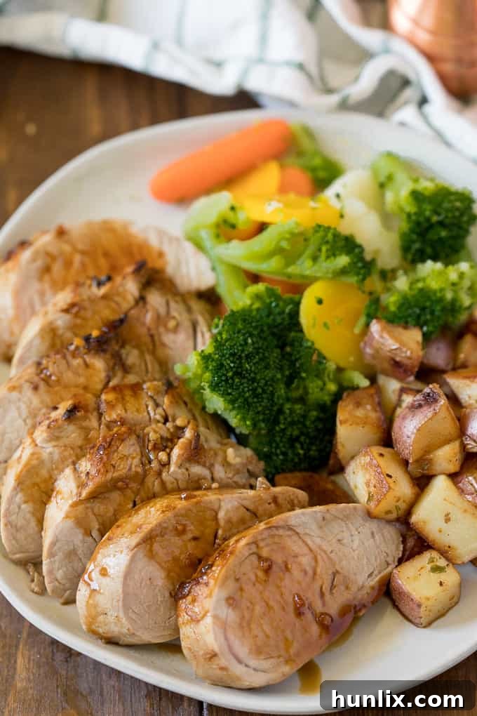 Bal Sırlı Domuz Fileto 7 Honey Glazed Pork Tenderloin - The perfect combination of spicy and sweet! It's seasoned beautifully with just 6 pantry staples.