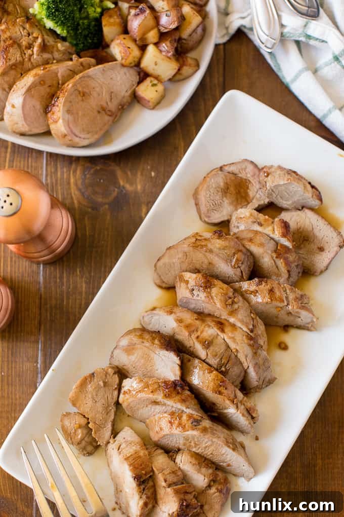 Bal Sırlı Domuz Fileto 9 Honey Glazed Pork Tenderloin - The perfect combination of spicy and sweet! It's seasoned beautifully with just 6 pantry staples.