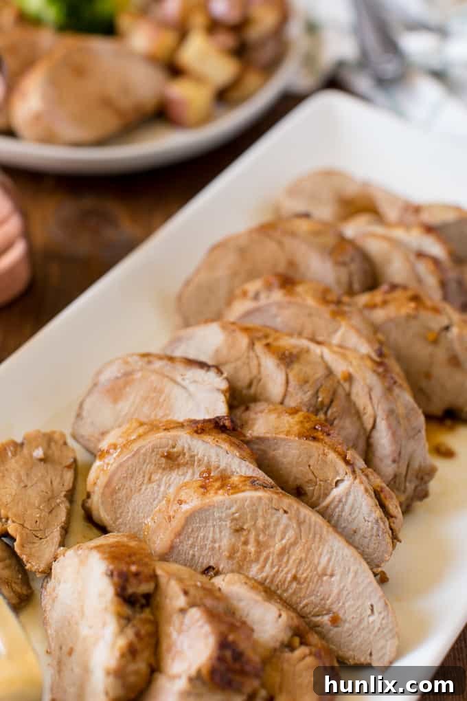 Bal Sırlı Domuz Fileto 10 Honey Glazed Pork Tenderloin - The perfect combination of spicy and sweet! It's seasoned beautifully with just 6 pantry staples.