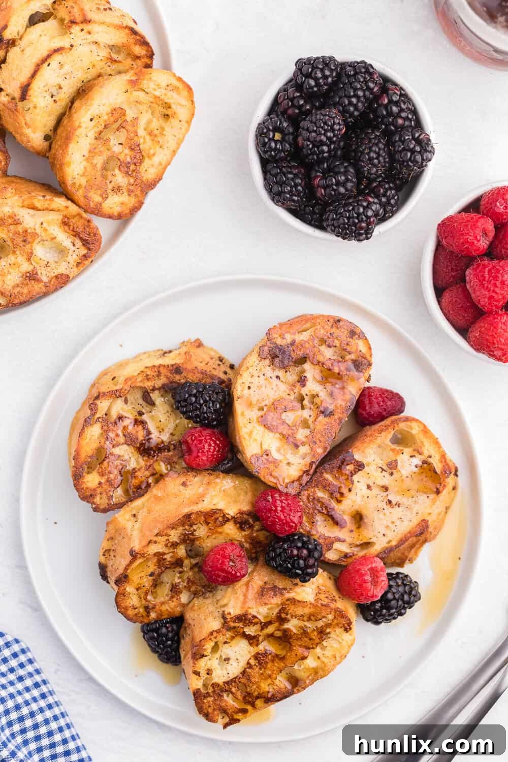 Baked French Toast - Make it the night before and bake it the next morning for breakfast! Healthy, delicious and sugar free!