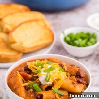 Chili rigatoni in a bowl.
