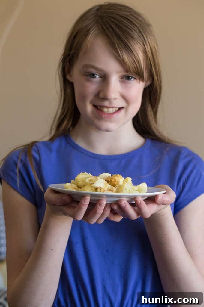 Honey Dijon Baked Cauliflower - Honey Dijon Mustard packs a wonderful flavour punch in this creamy, smooth sauce. Even picky kids love this recipe! 