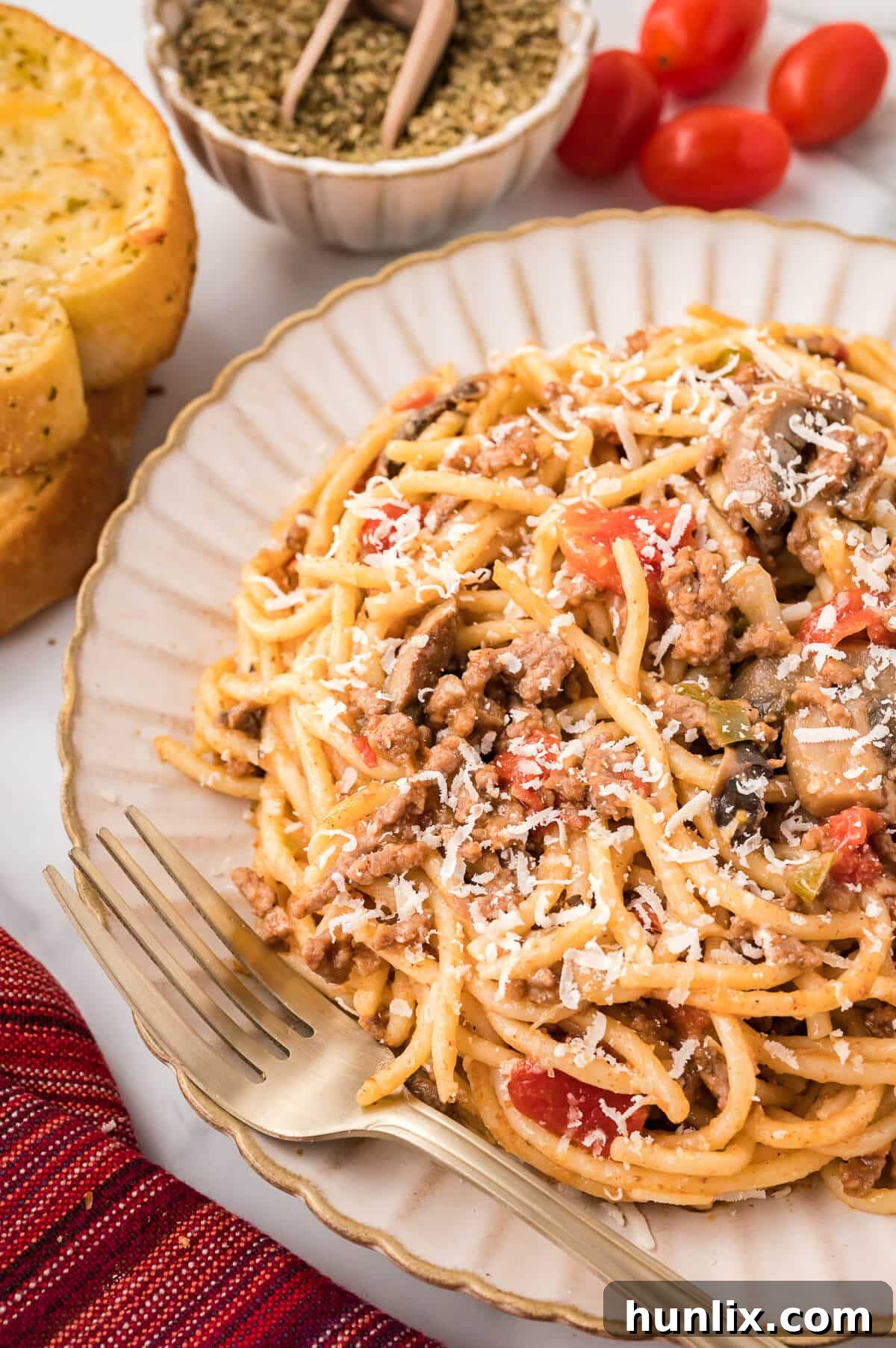 Easy Skillet Spaghetti 8 A close-up of spaghetti served in a bowl, demonstrating the texture and sauce.