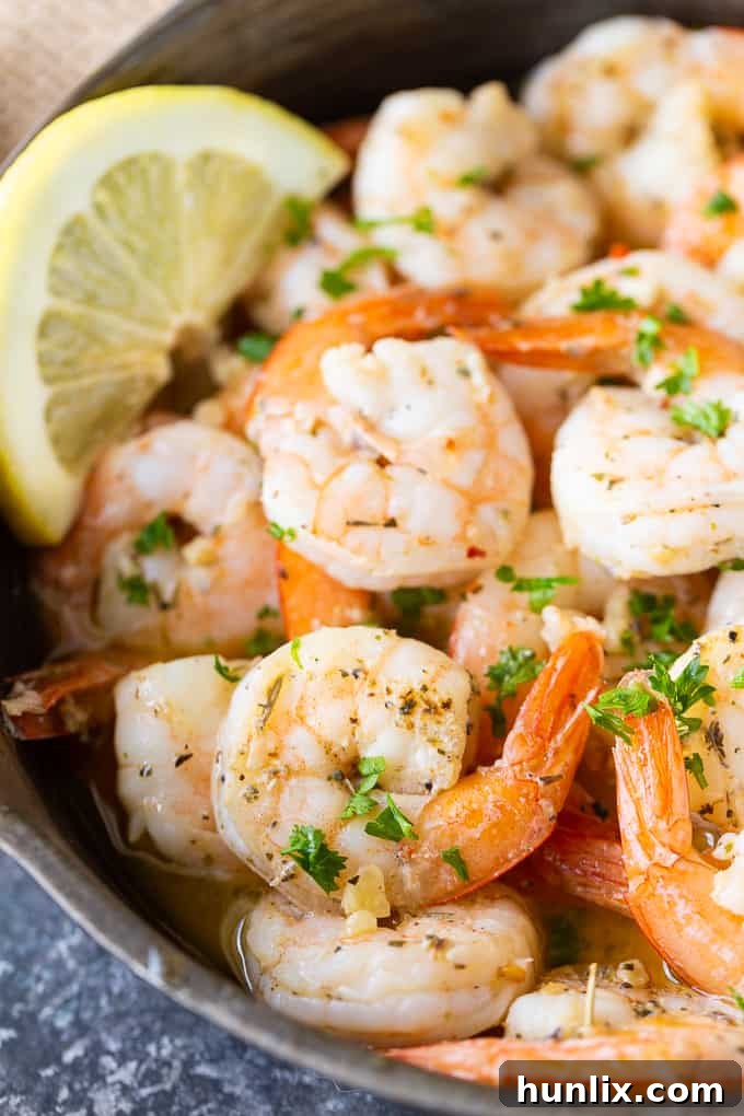 Garlic Shrimp - Delicious garlic is cooked in a flavorful garlic butter sauce.