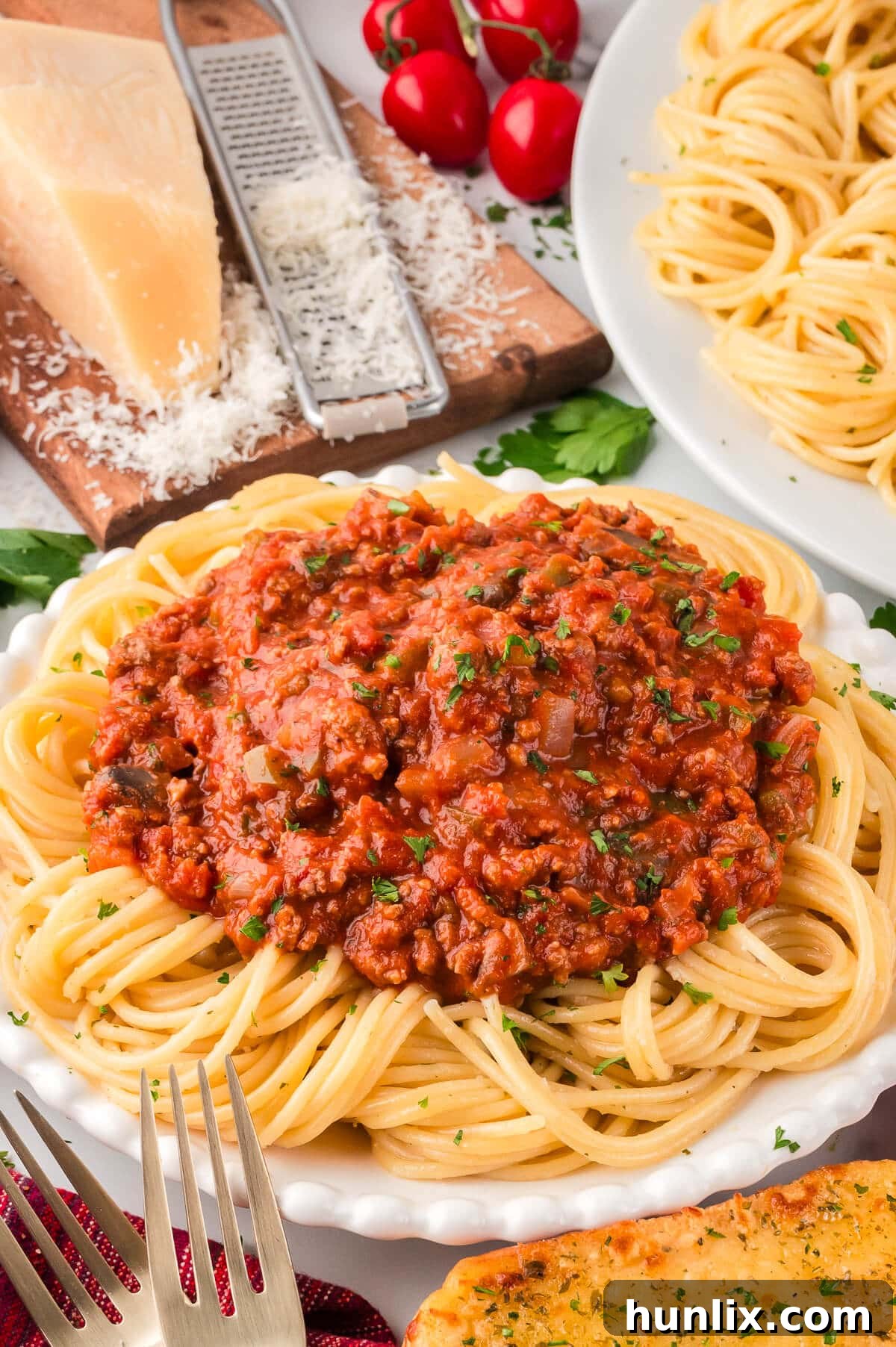 Mama's Perfect Pasta Sauce 7 A delicious plate of homemade spaghetti sauce, inviting and hearty.