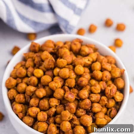 A bowl of taco roasted chickpeas.