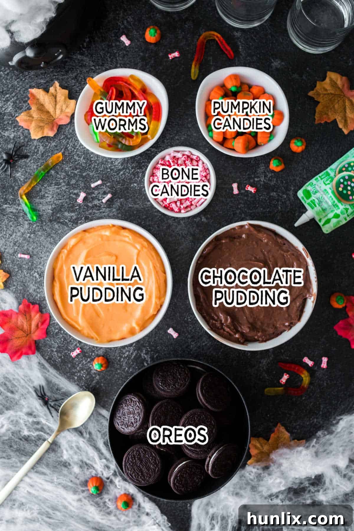 Pumpkin Patch Pudding Pots 3 Ingredients to make pumpkin patch dirt cups.