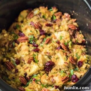 Crockpot Cranberry Pecan Stuffing