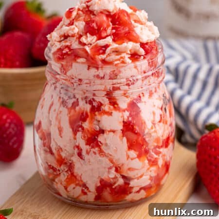 Ev Yapımı Çilekli Tereyağı