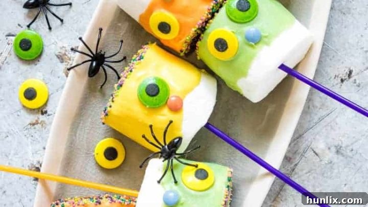 Cute and easy Monster Halloween Marshmallow Pops.